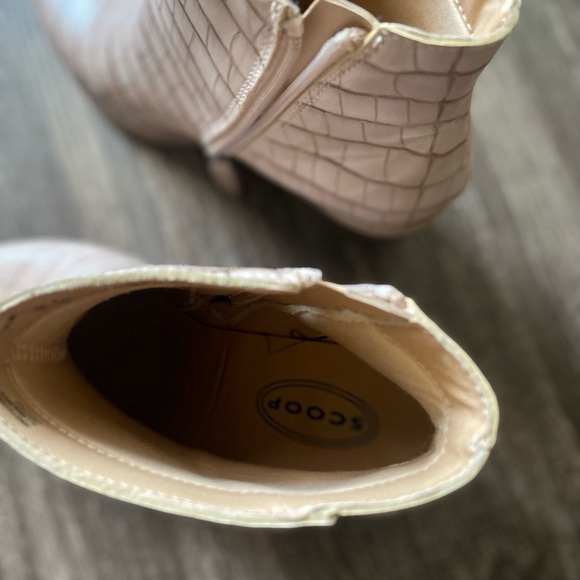 Blush Pink Patent Leather Ankle Booties Size 8 - Picture 10 of 10